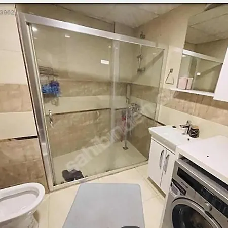 Senin Evin Gazde/Camere de închiriat *